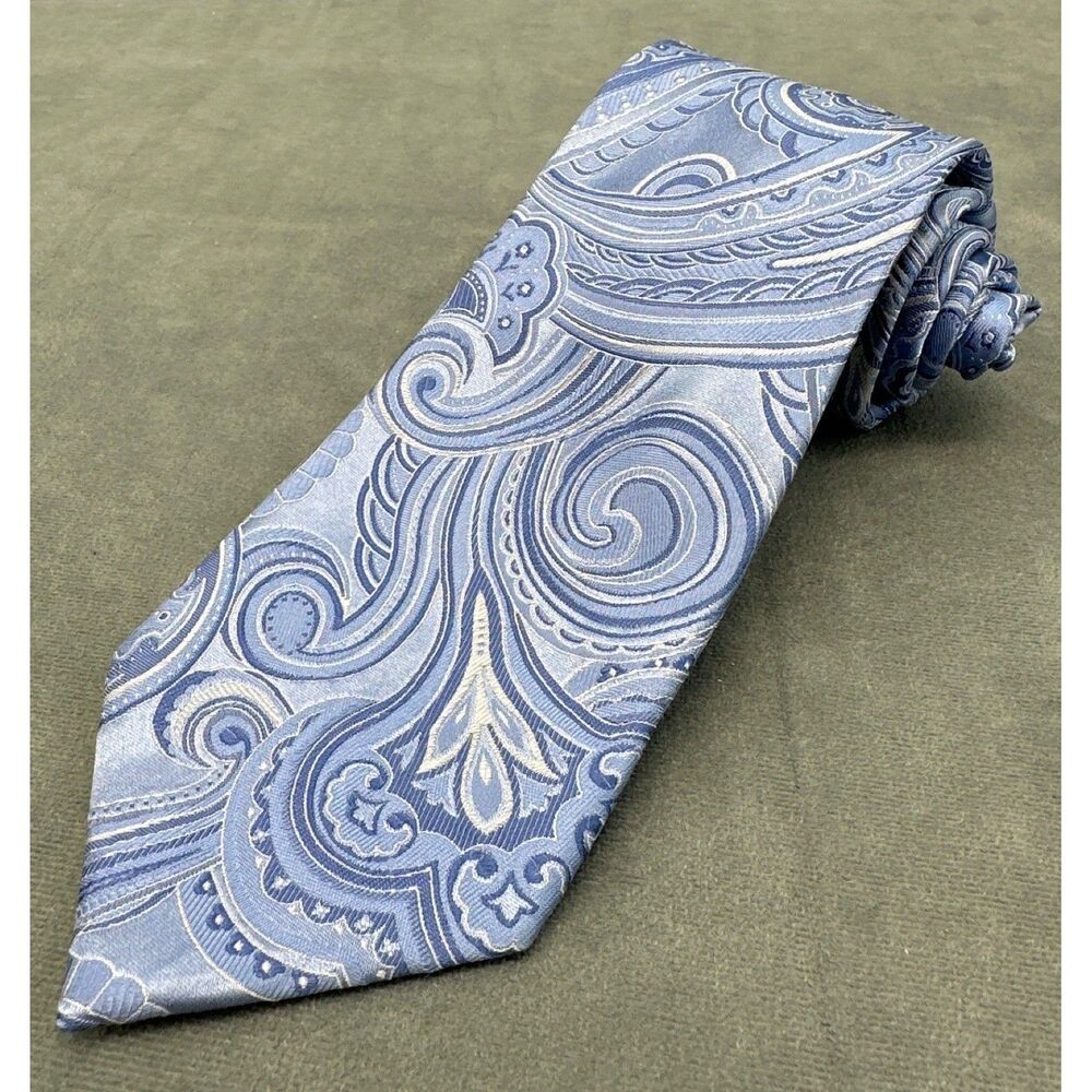 Donald J Trump Signature Collection Mens Blue Paisley Silk Tie Hand Made Classic